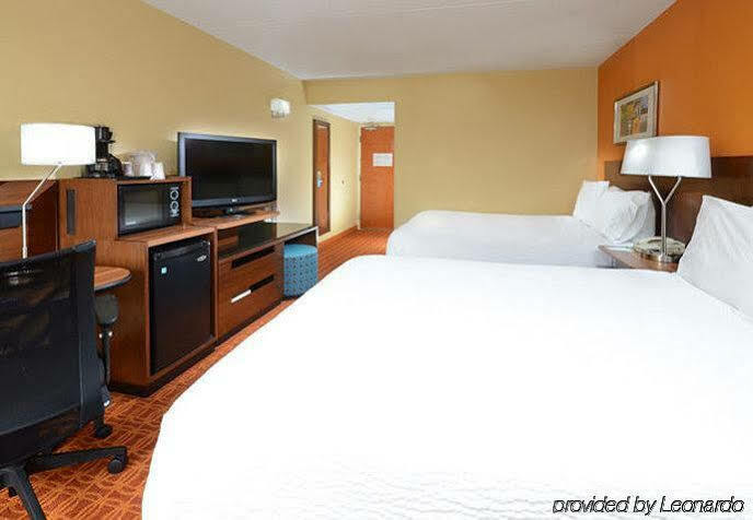 Fairfield Inn And Suites By Marriott Winston Salem/Hanes Εξωτερικό φωτογραφία